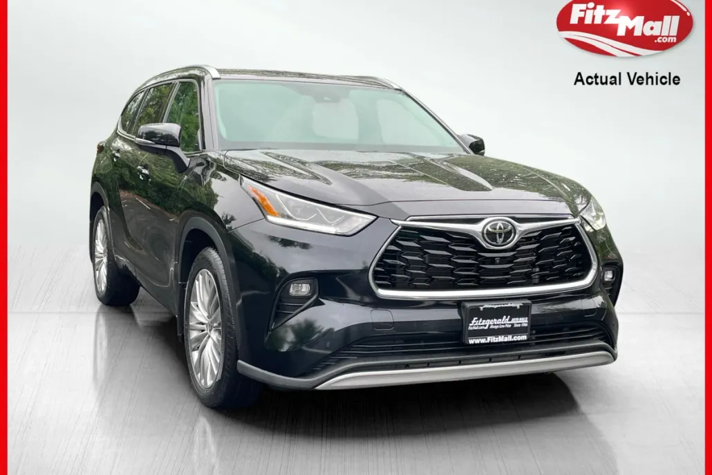 2022 Toyota Highlander Platinum photo 1