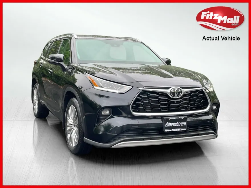 2022 Toyota Highlander Platinum photo 1