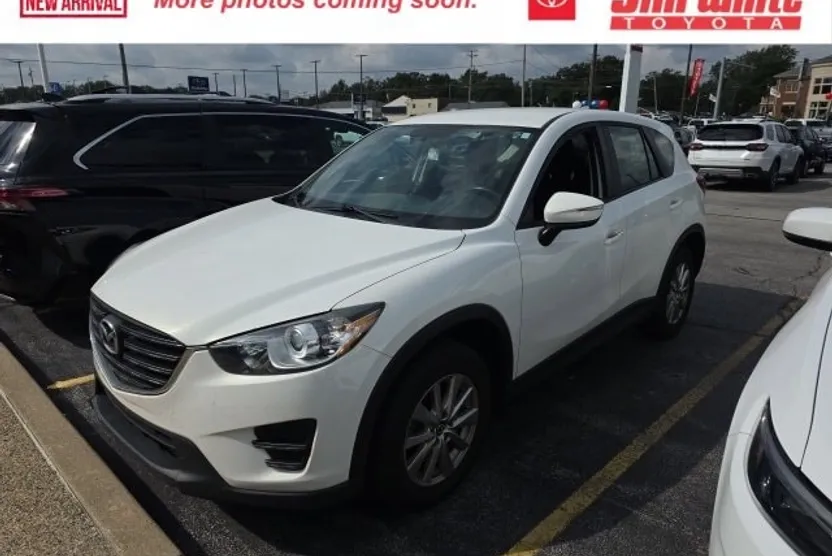 2016 Mazda CX-5 Sport photo 1