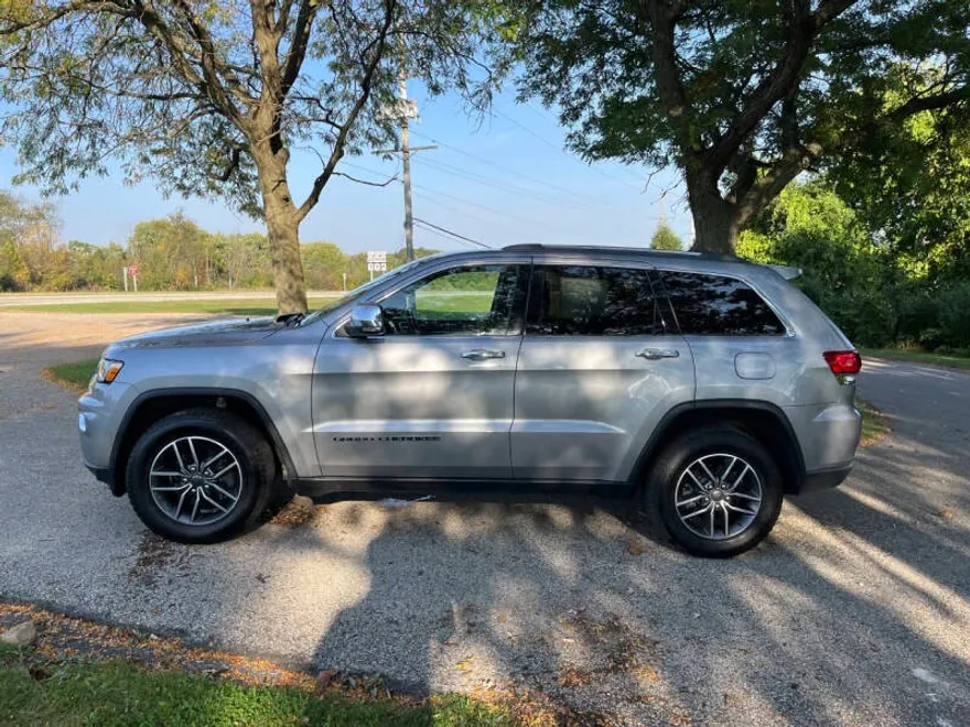 2020 Jeep Grand Cherokee Limited photo 1