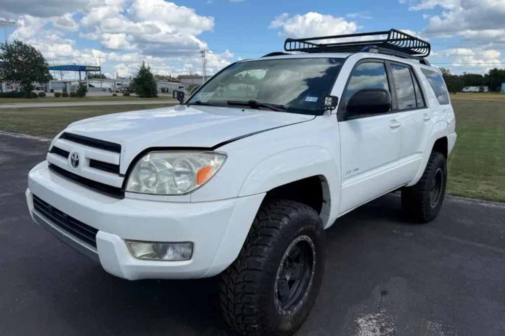 2004 Toyota 4Runner SR5 Sport photo 1