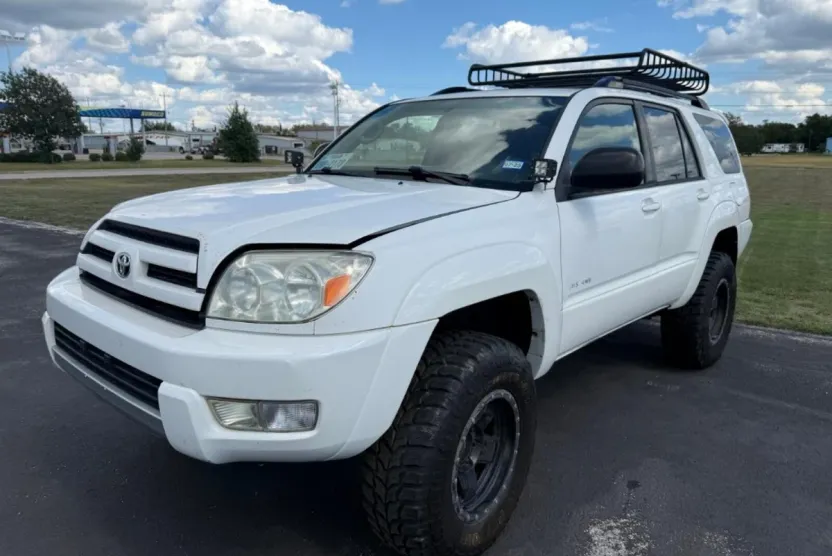 2004 Toyota 4Runner SR5 Sport photo 1