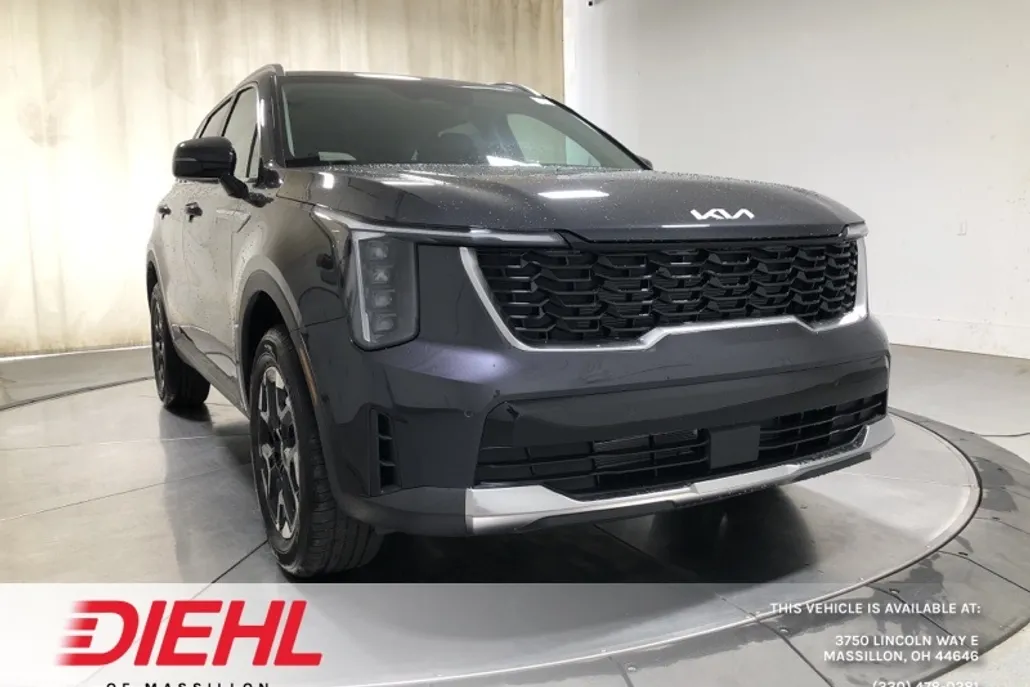 2025 Kia Sorento S photo 1