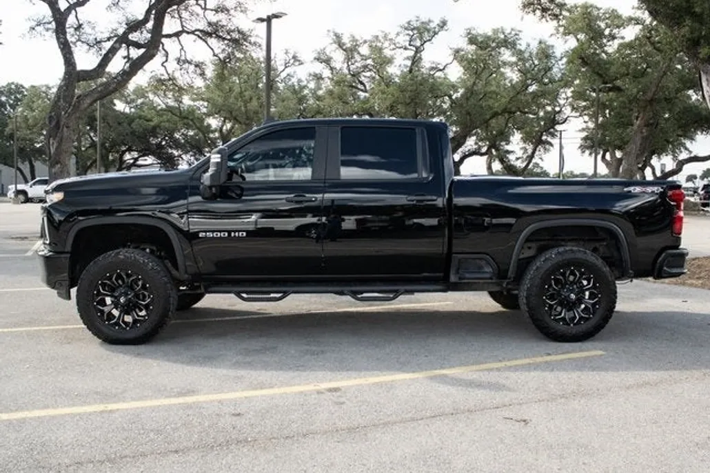 2023 Chevrolet Silverado 2500HD Custom photo 1