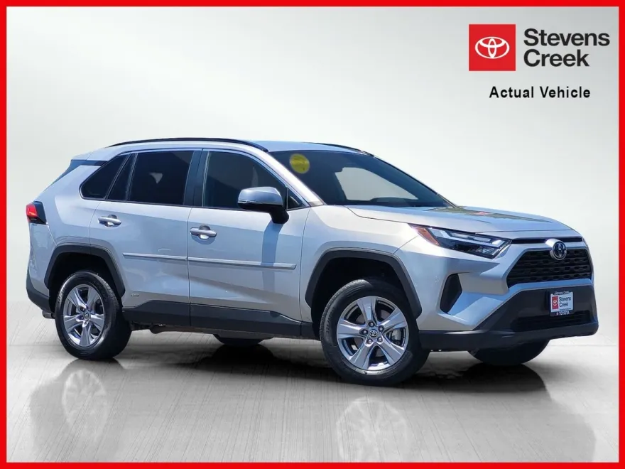 2023 Toyota RAV4 Hybrid LE photo 1