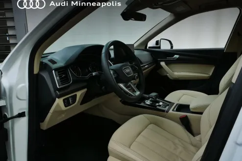 2022 Audi Q5 45 S line Premium photo 2