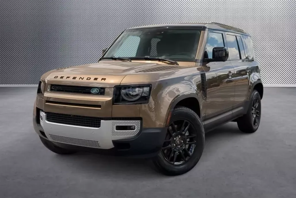 2025 Land Rover Defender 110 S photo 1