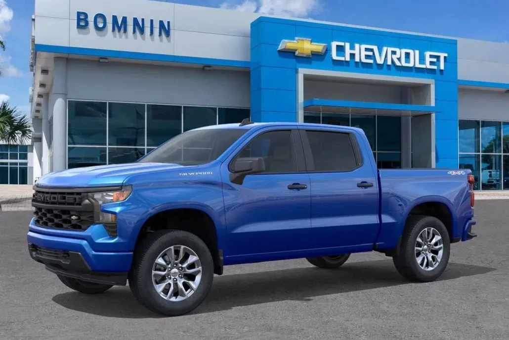 2025 Chevrolet Silverado 1500 Custom photo 1