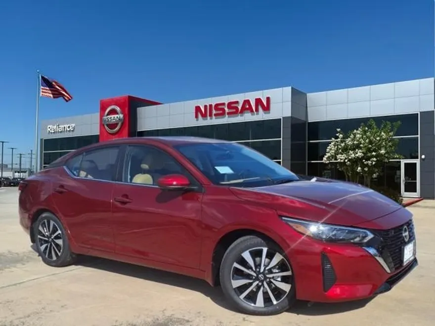 2025 Nissan Sentra SV photo 1