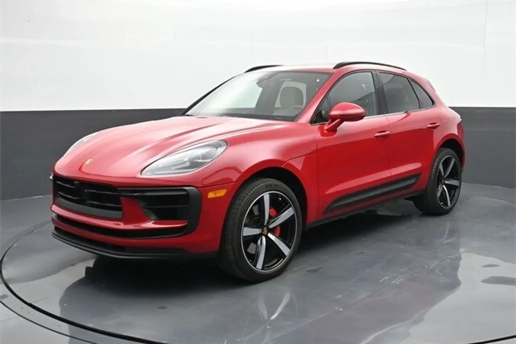 2023 Porsche Macan S photo 1