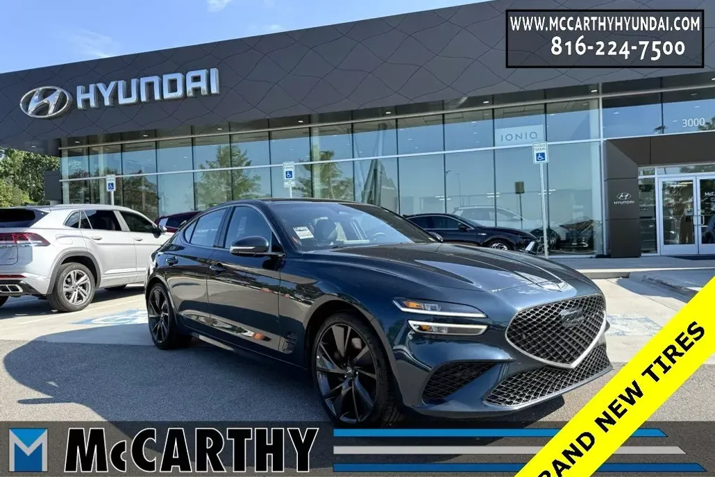 2022 Genesis G70 3.3T photo 1
