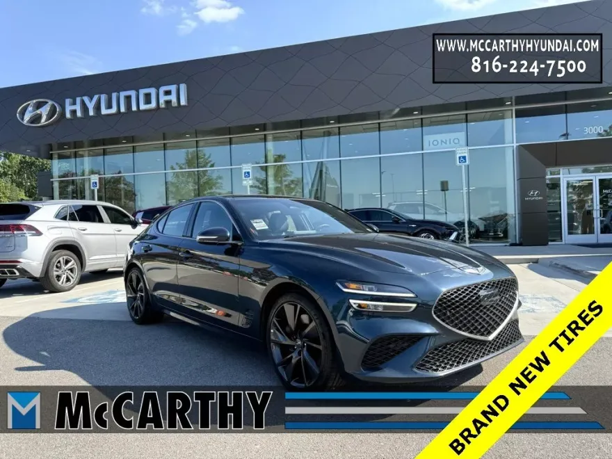 2022 Genesis G70 3.3T photo 1