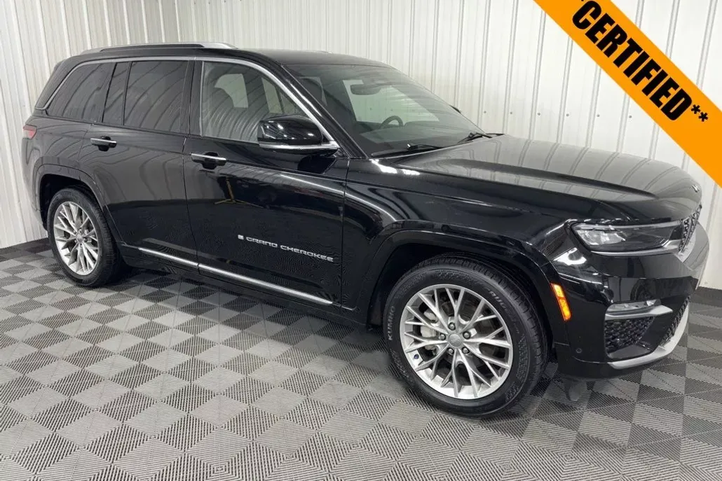 2023 Jeep Grand Cherokee Summit photo 1