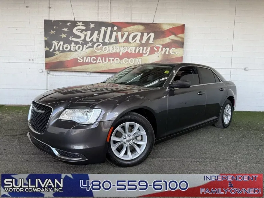 2022 Chrysler 300 Touring photo 1