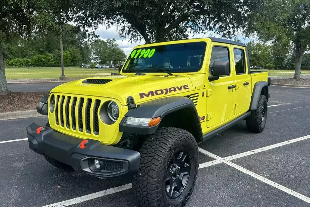 2023 Jeep Gladiator Mojave photo 1