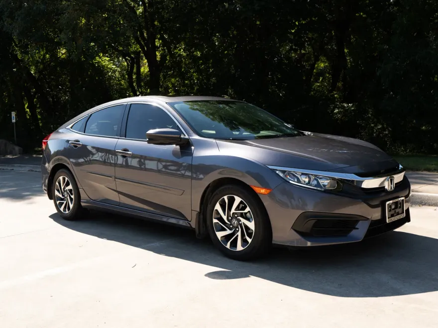 2017 Honda Civic EX photo 1
