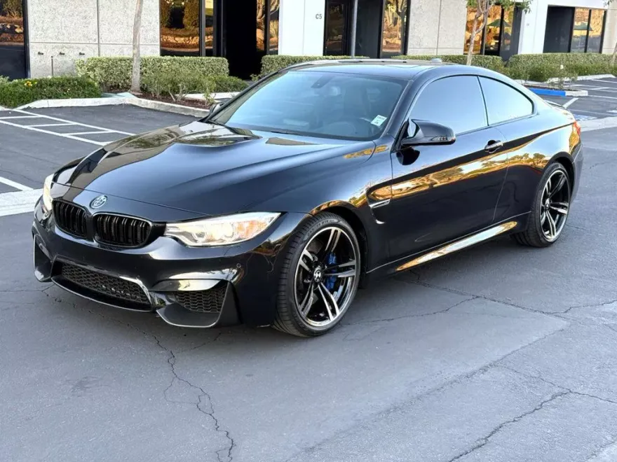 2015 Bmw M4 Coupe photo 1