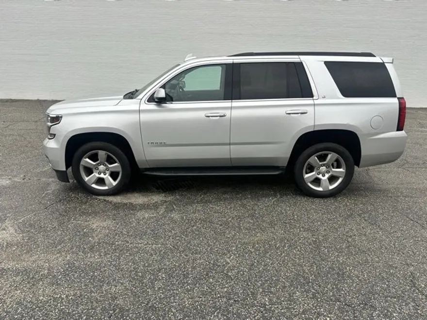 2019 Chevrolet Tahoe LT photo 1