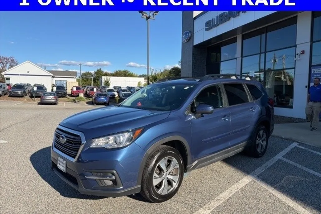 2022 Subaru Ascent Premium photo 1