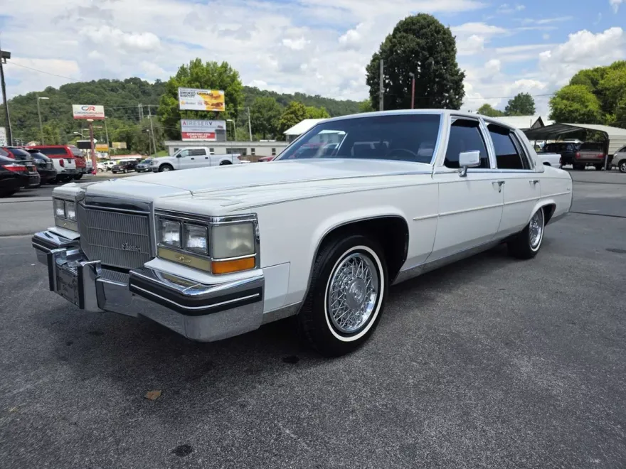 1985 Cadillac Fleetwood photo 1