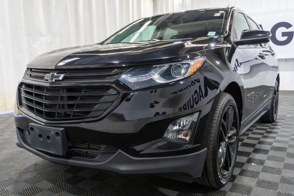 2020 Chevrolet Equinox LT photo 1