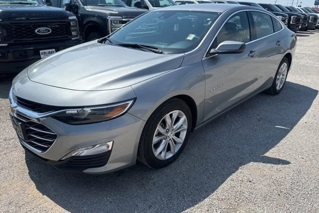 2024 Chevrolet Malibu 1LT photo 1