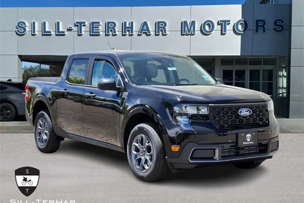 2025 Ford Maverick XLT photo 1
