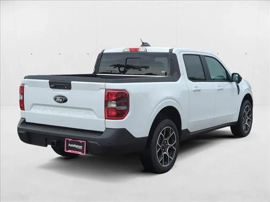 2025 Ford Maverick Lariat photo 1