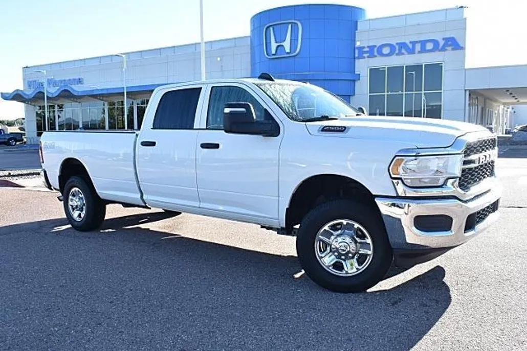 2024 Ram 2500 Tradesman photo 1