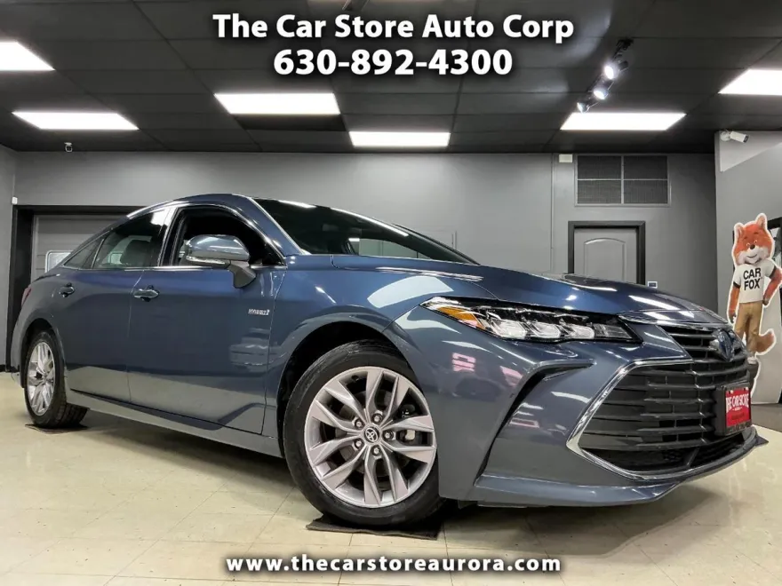2021 Toyota Avalon Hybrid XLE photo 1