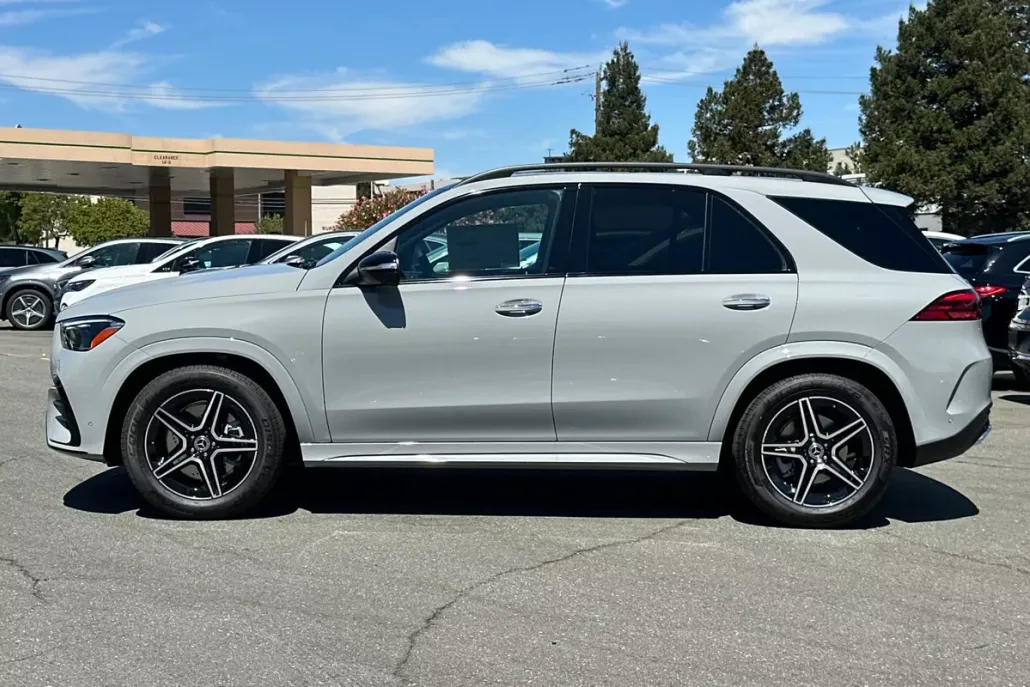 2026 Mercedes Benz GLE 450 4MATIC photo 1