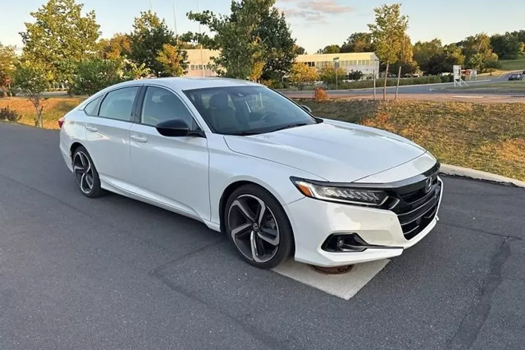 2022 Honda Accord Sport 1.5T photo 1
