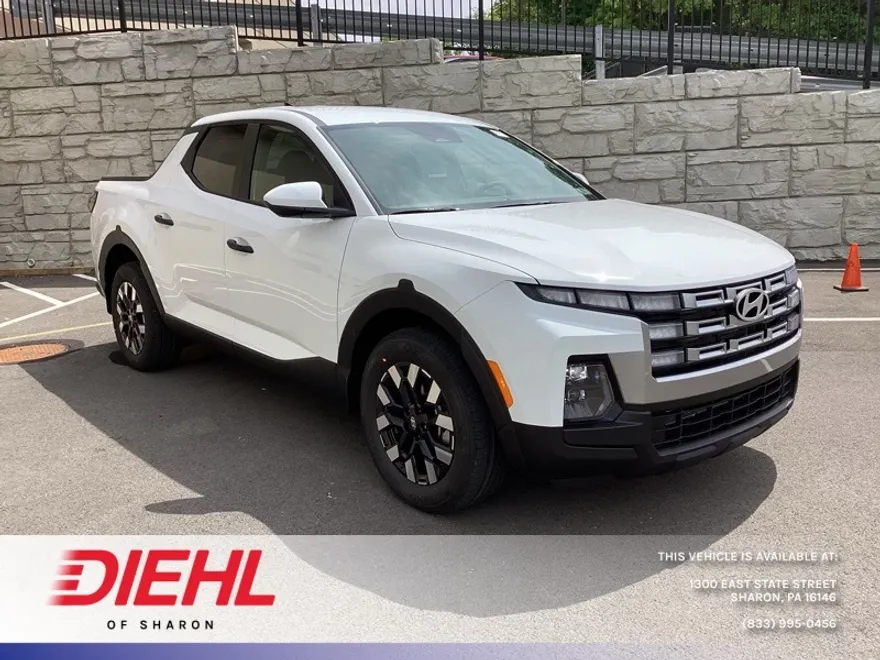 2025 Hyundai Santa Cruz SE photo 1