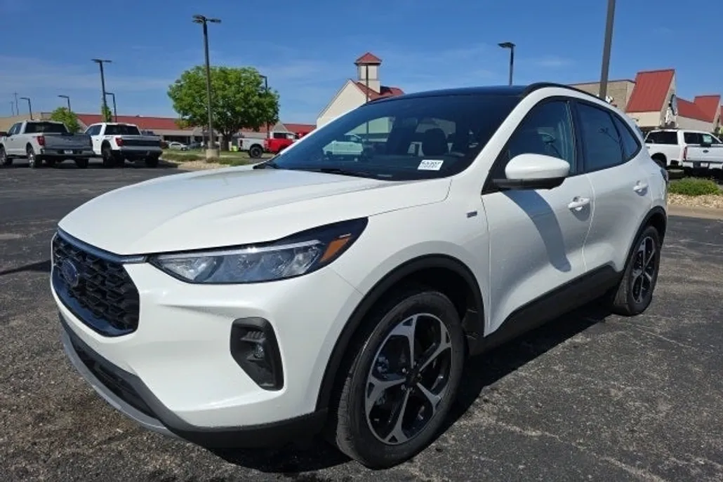 2025 Ford Escape Hybrid ST-Line Select photo 1