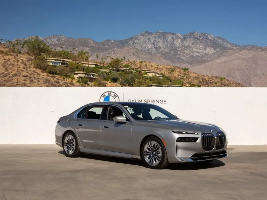 2025 Bmw i7 xDrive60 photo 1