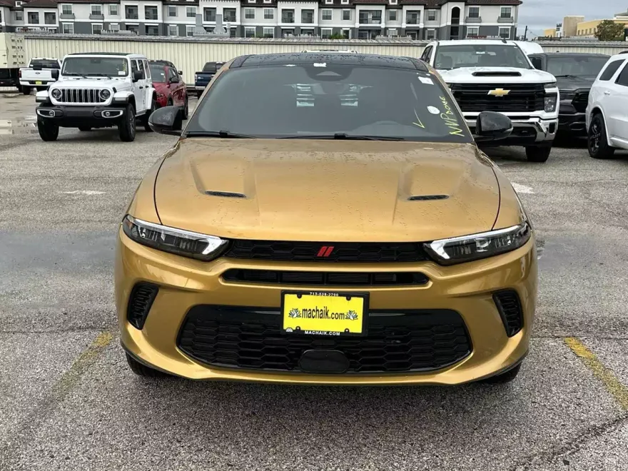 2024 Dodge Hornet R/T Plus photo 2
