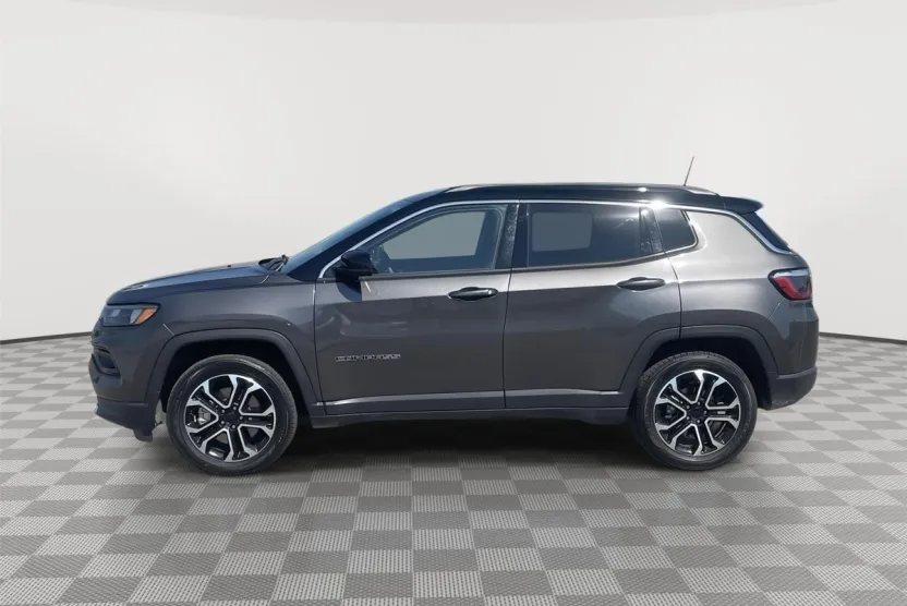 2023 Jeep Compass Limited photo 1