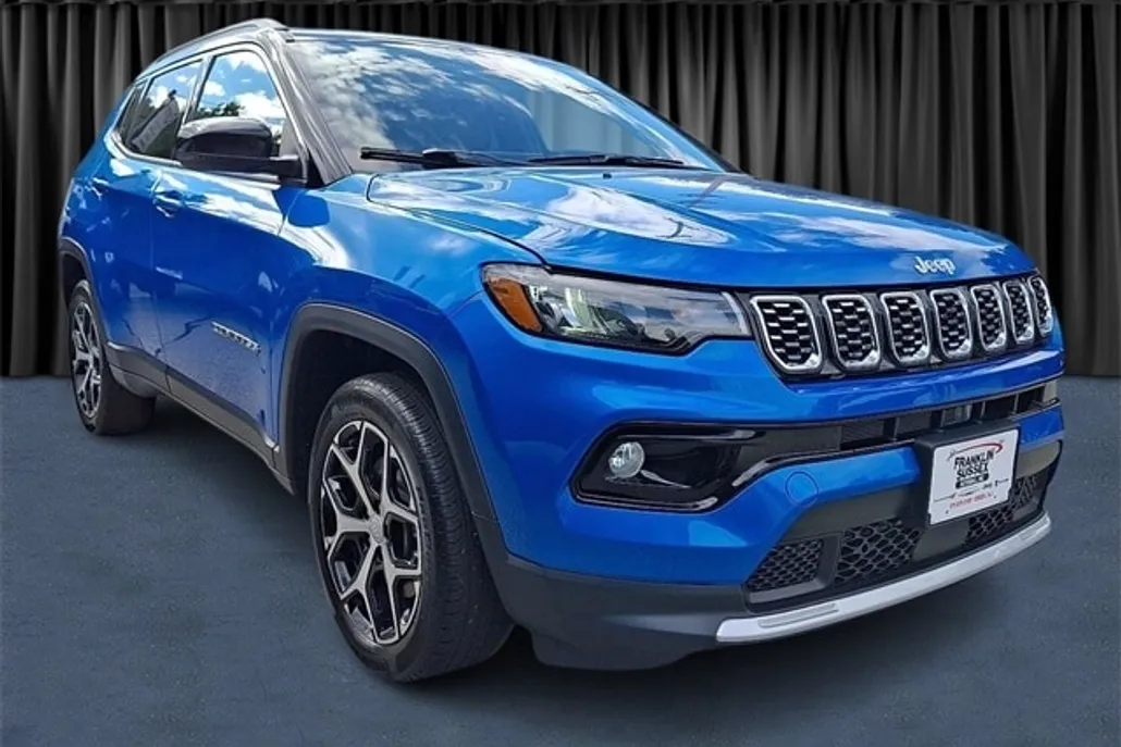 2024 Jeep Compass Limited photo 1
