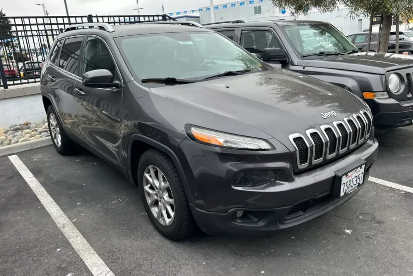 2015 Jeep Cherokee Latitude photo 1