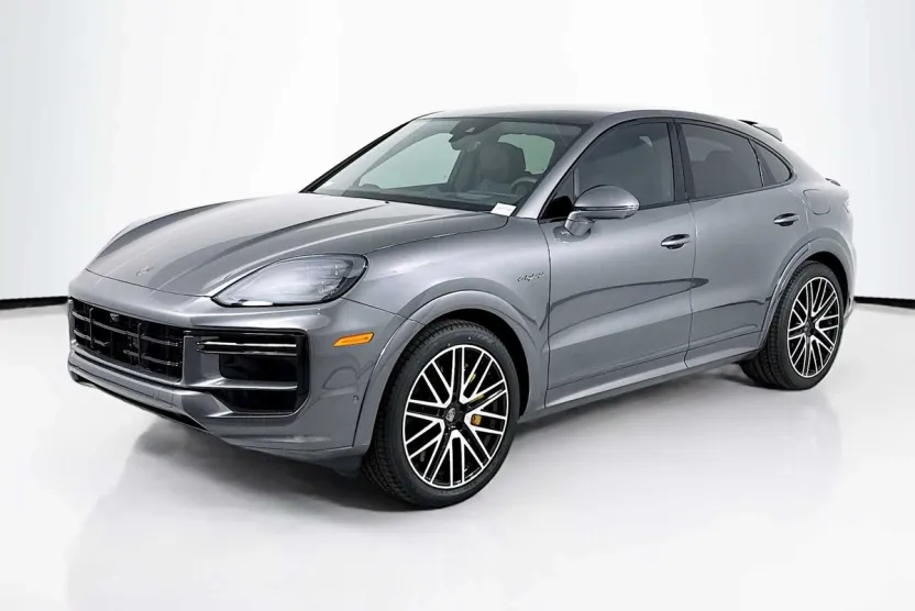 2025 Porsche Cayenne Turbo E-Hybrid photo 1