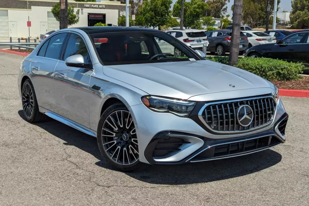 2025 Mercedes Benz E AMG 53 photo 1