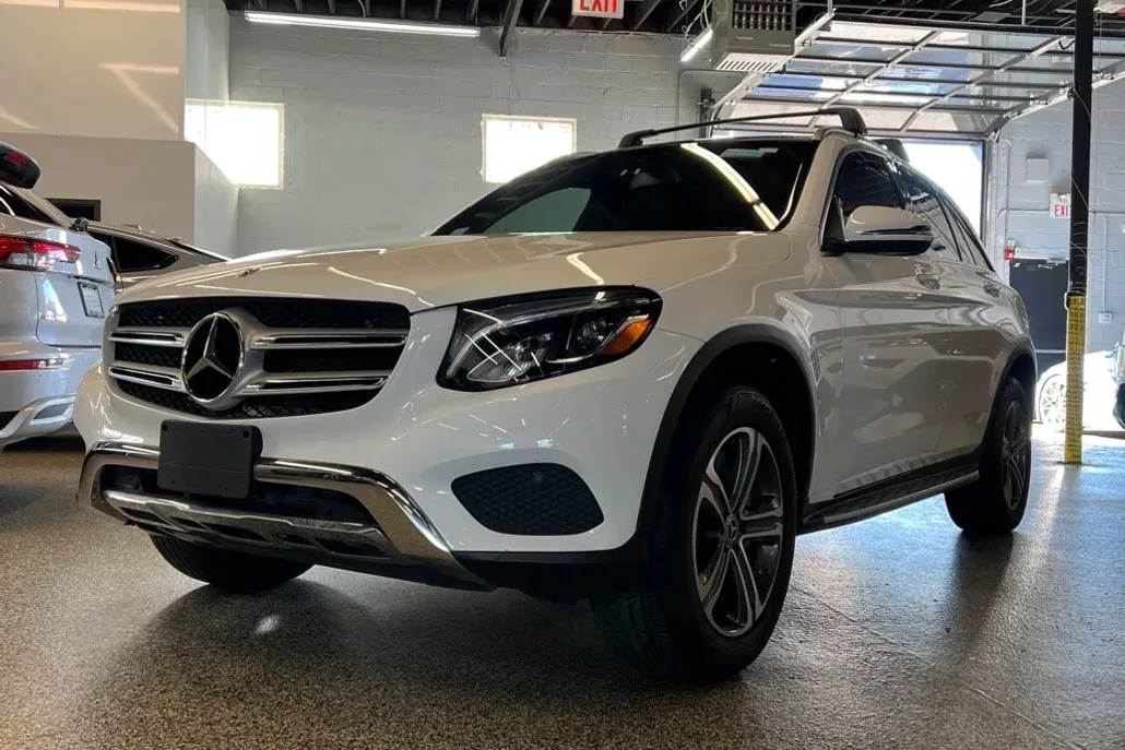 2019 Mercedes Benz GLC 300 4MATIC photo 1