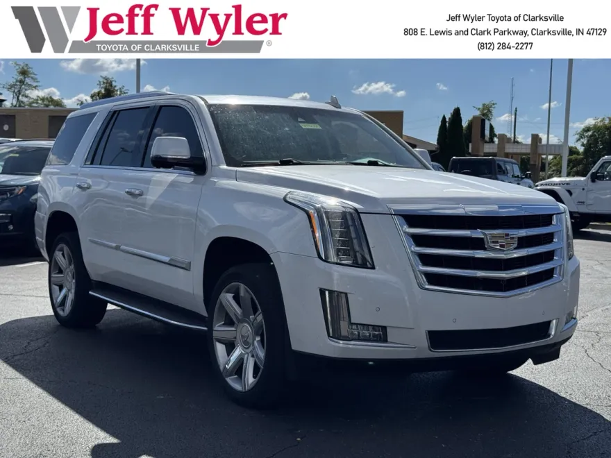 2016 Cadillac Escalade Luxury photo 1