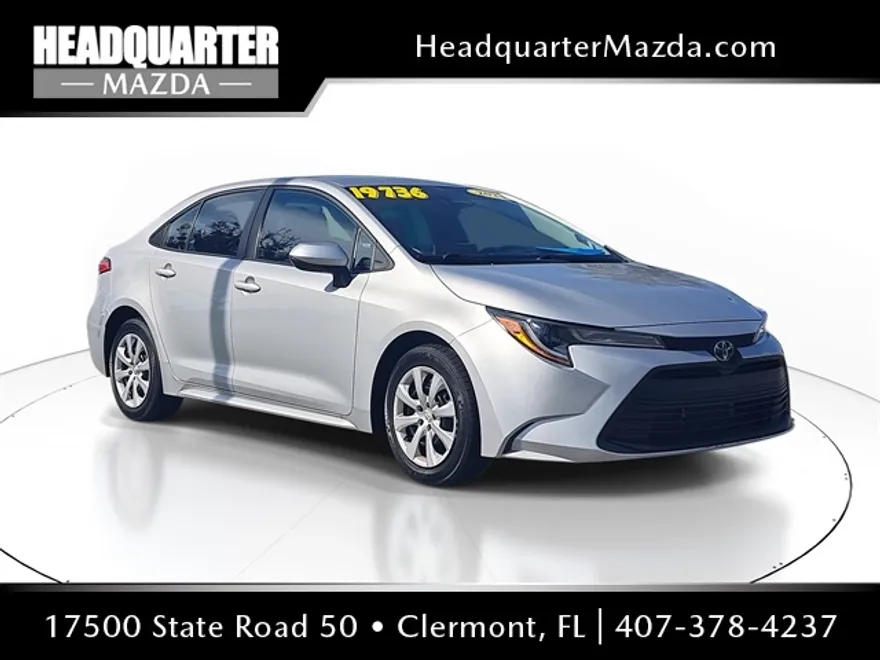 2024 Toyota Corolla LE photo 1