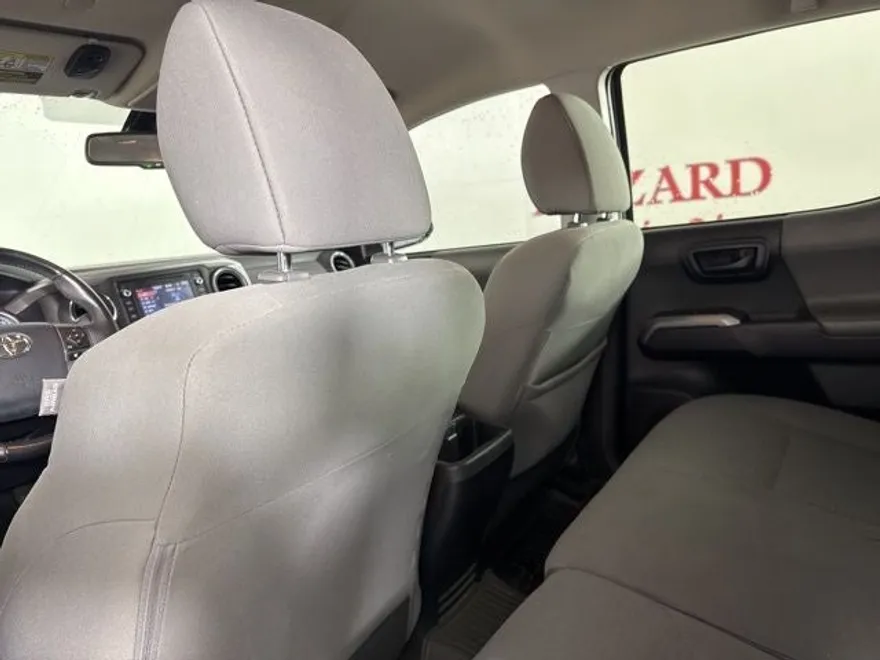 2019 Toyota Tacoma SR5 V6 photo 1