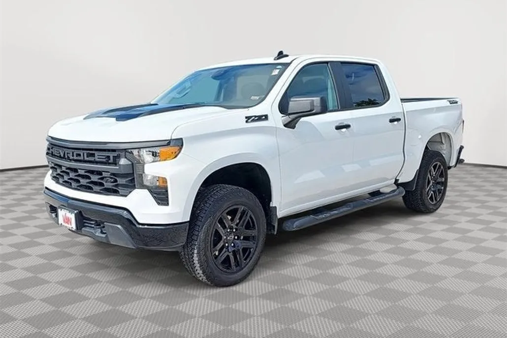 2024 Chevrolet Silverado 1500 Custom Trail Boss photo 1