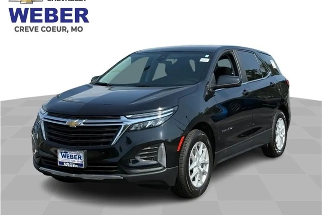 2023 Chevrolet Equinox LT photo 1