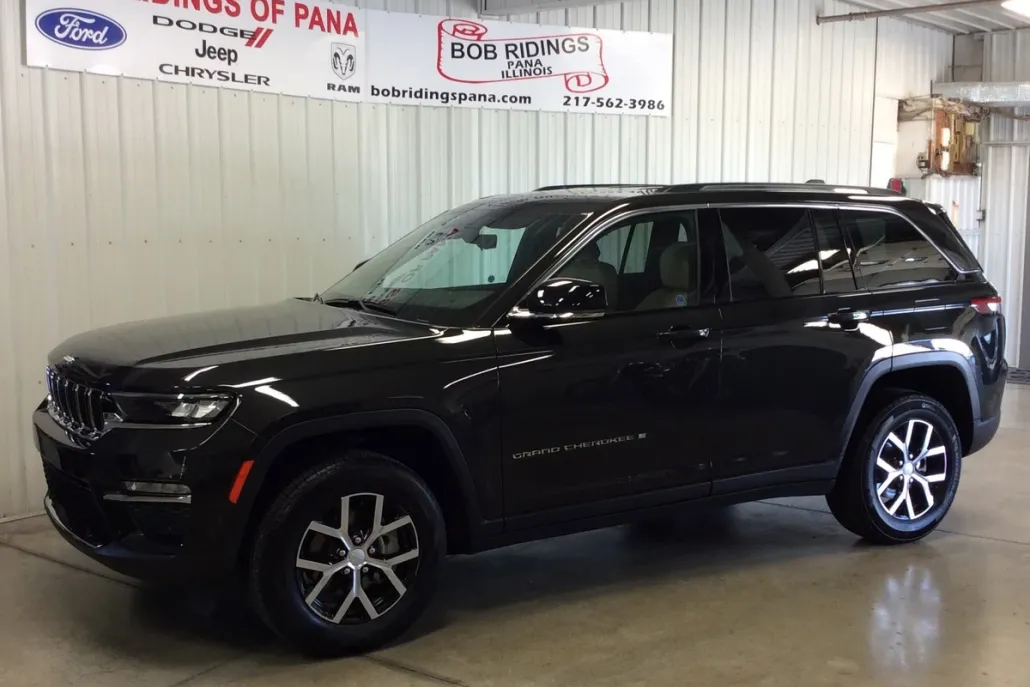2023 Jeep Grand Cherokee Limited photo 1