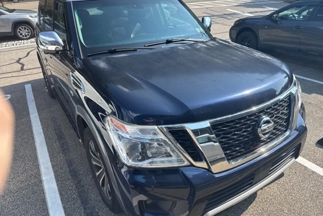 2017 Nissan Armada SL photo 1