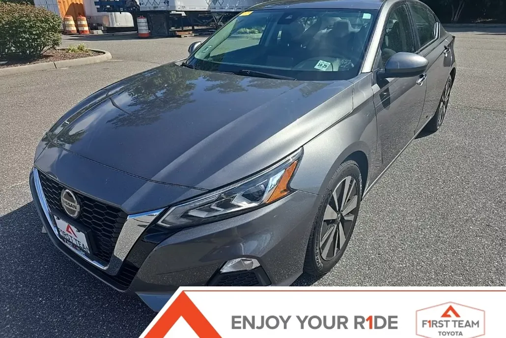 2022 Nissan Altima 2.5 SV photo 1